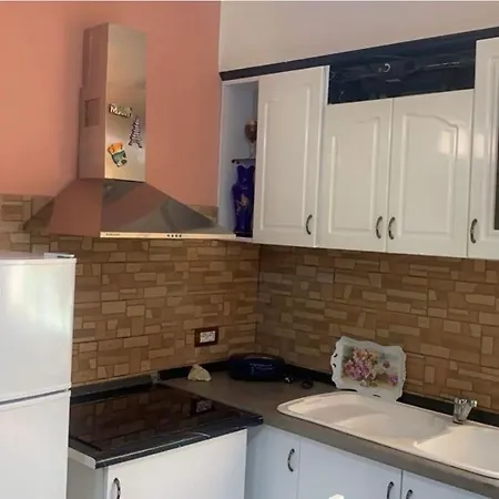 Terracotta House 1 Apartment *